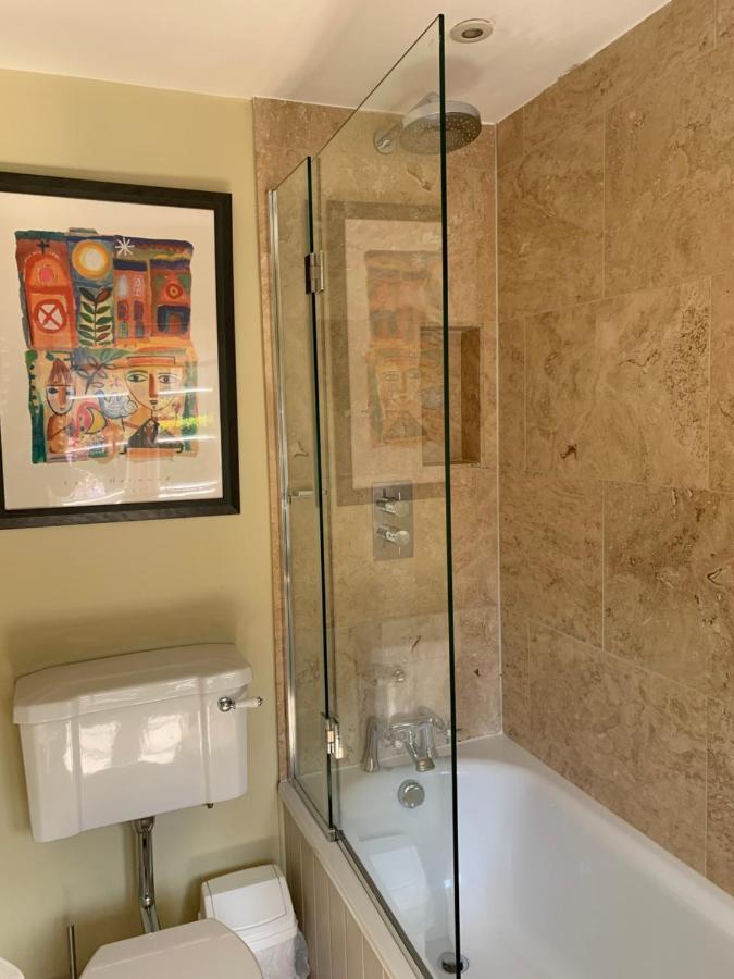 Wee Grange Lägenhet Bath Exteriör bild